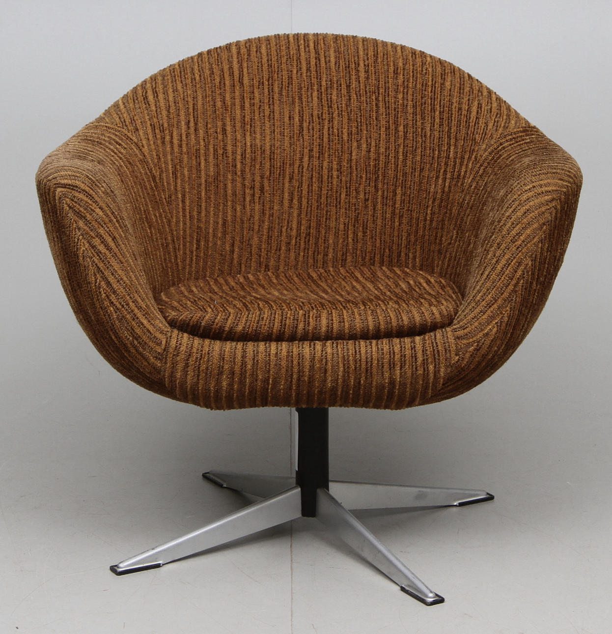 SNURRFÅTÖLJ, 1960/70-tal.