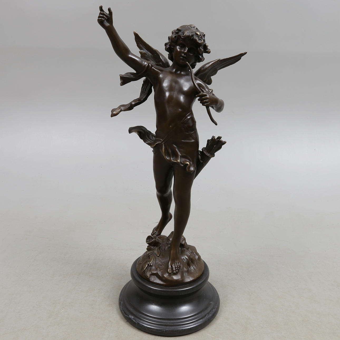 AUGUSTE MOREAU. JÄLKEEN. Cupid, pronssi. moderni valmistus.