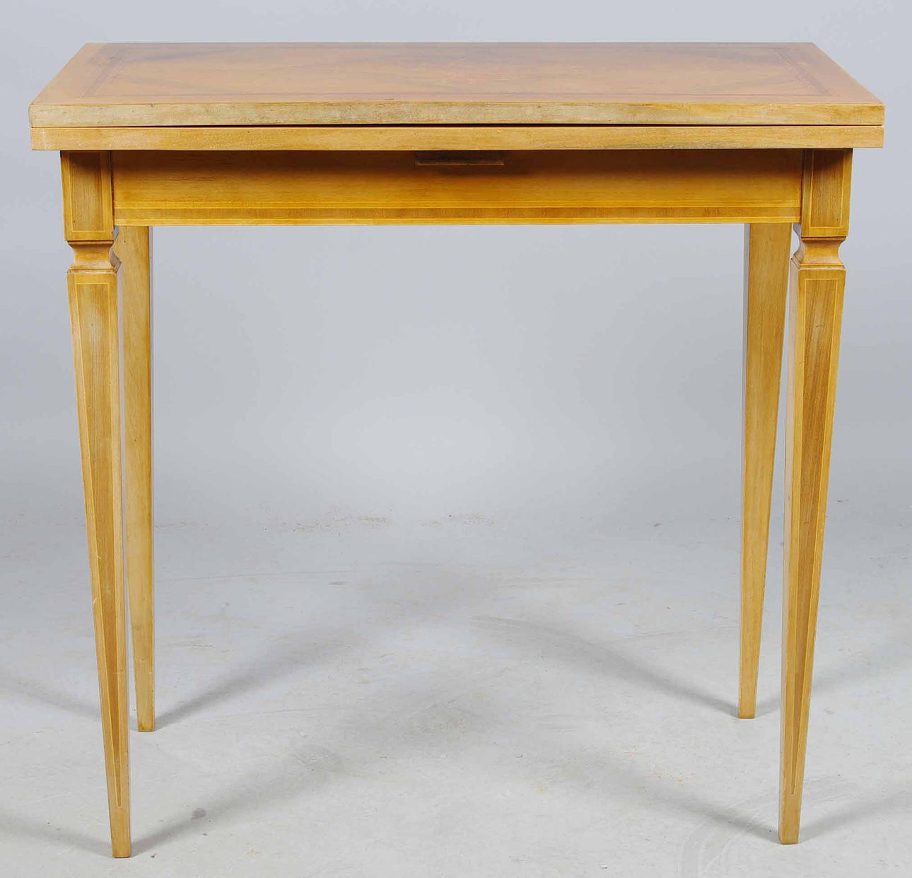 SPELBORD, mahogny med intarsia.