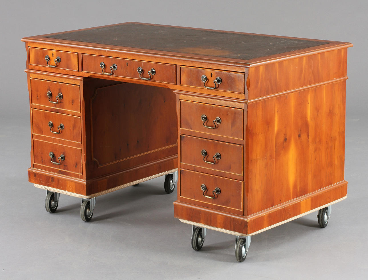 SCHREIBTISCH, englischer Stil, 20. Jahrhundert.