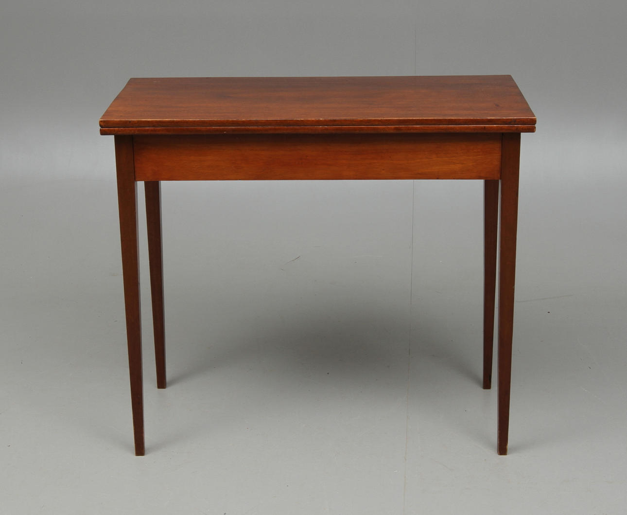 SPELBORD, mahogny, gustaviansk stil, 1900-tal.