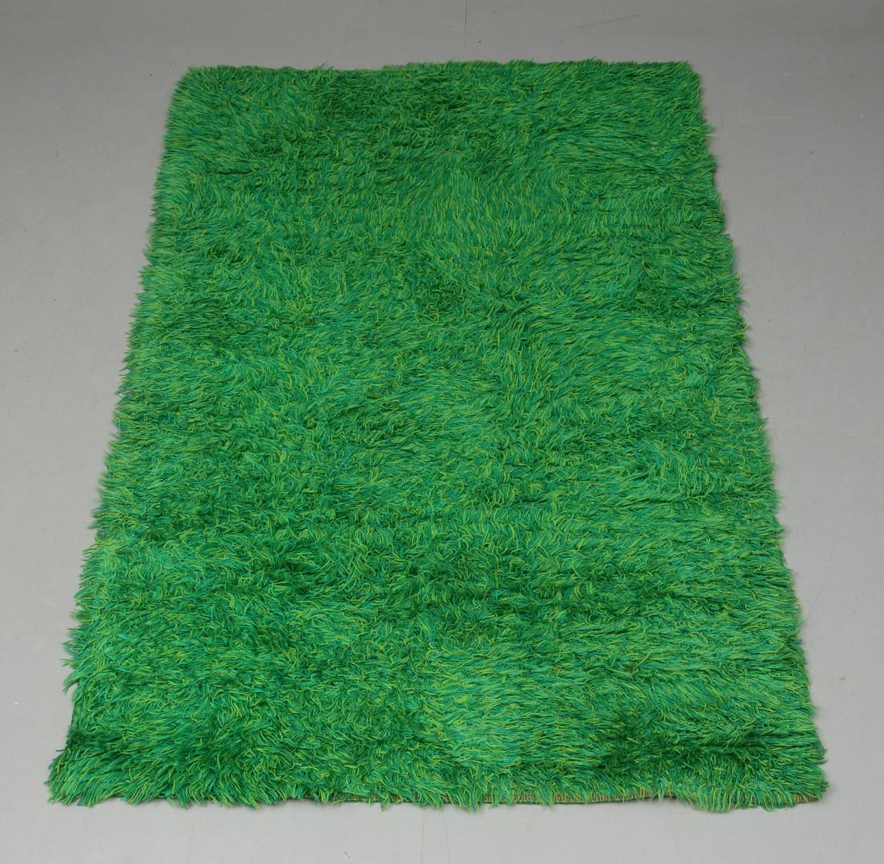 MATTA, rya, ca 190 x 130 cm.