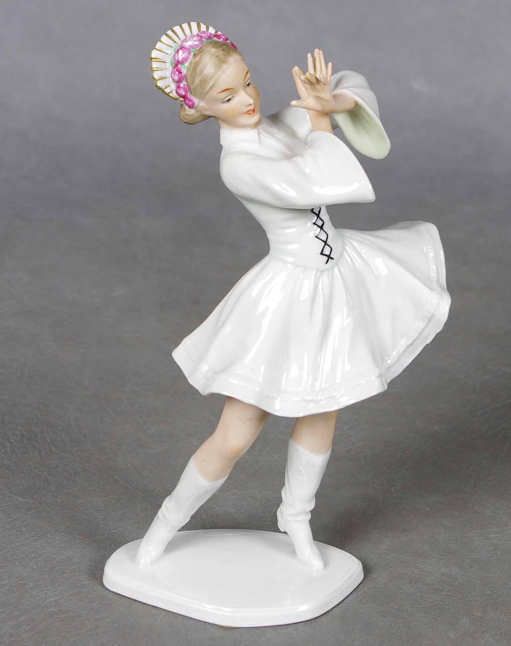PORSLINSFIGUR, dansande flicka, Wallendorf.