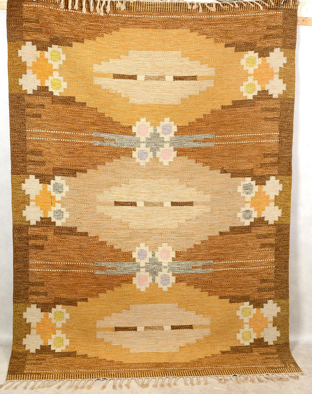 INGEGERD SILOW. Carpet, fitted sheet, 235x165.