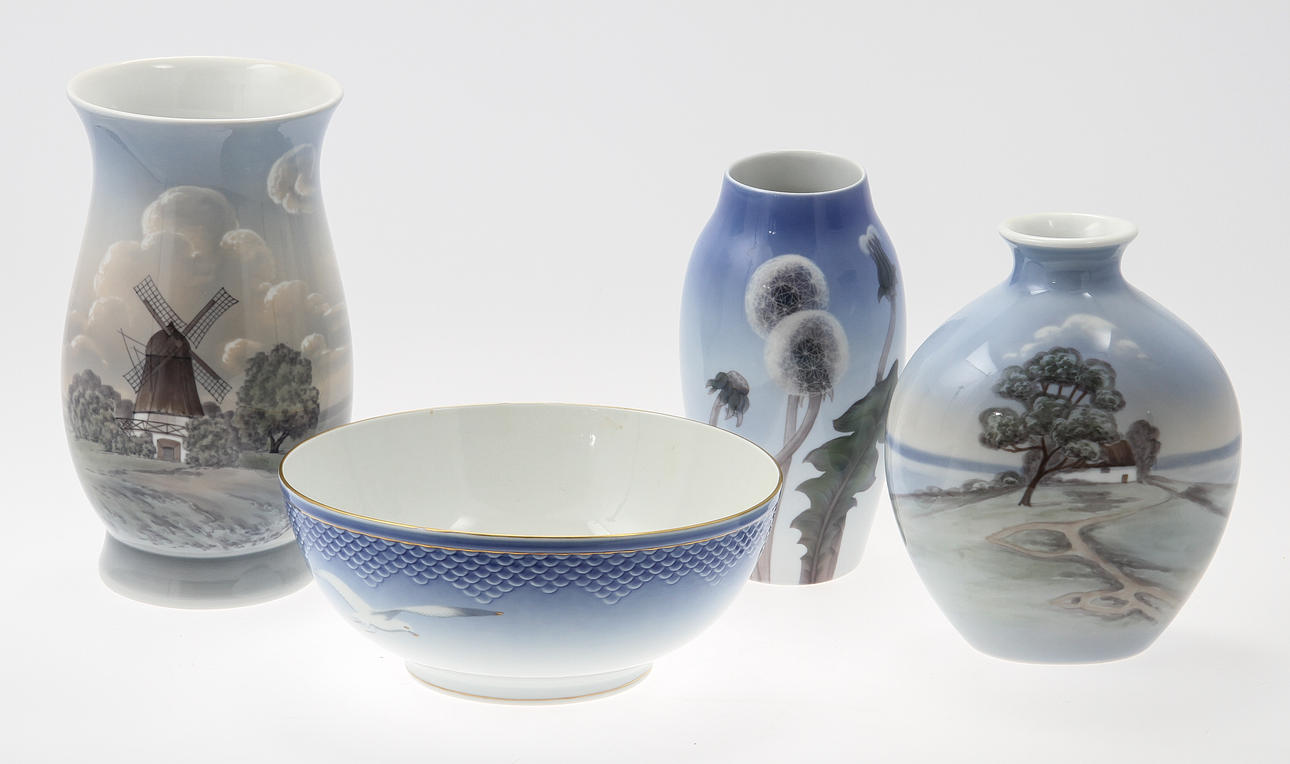 PORSLINSFÖREMÅL, 4 delar, danskt porslin.