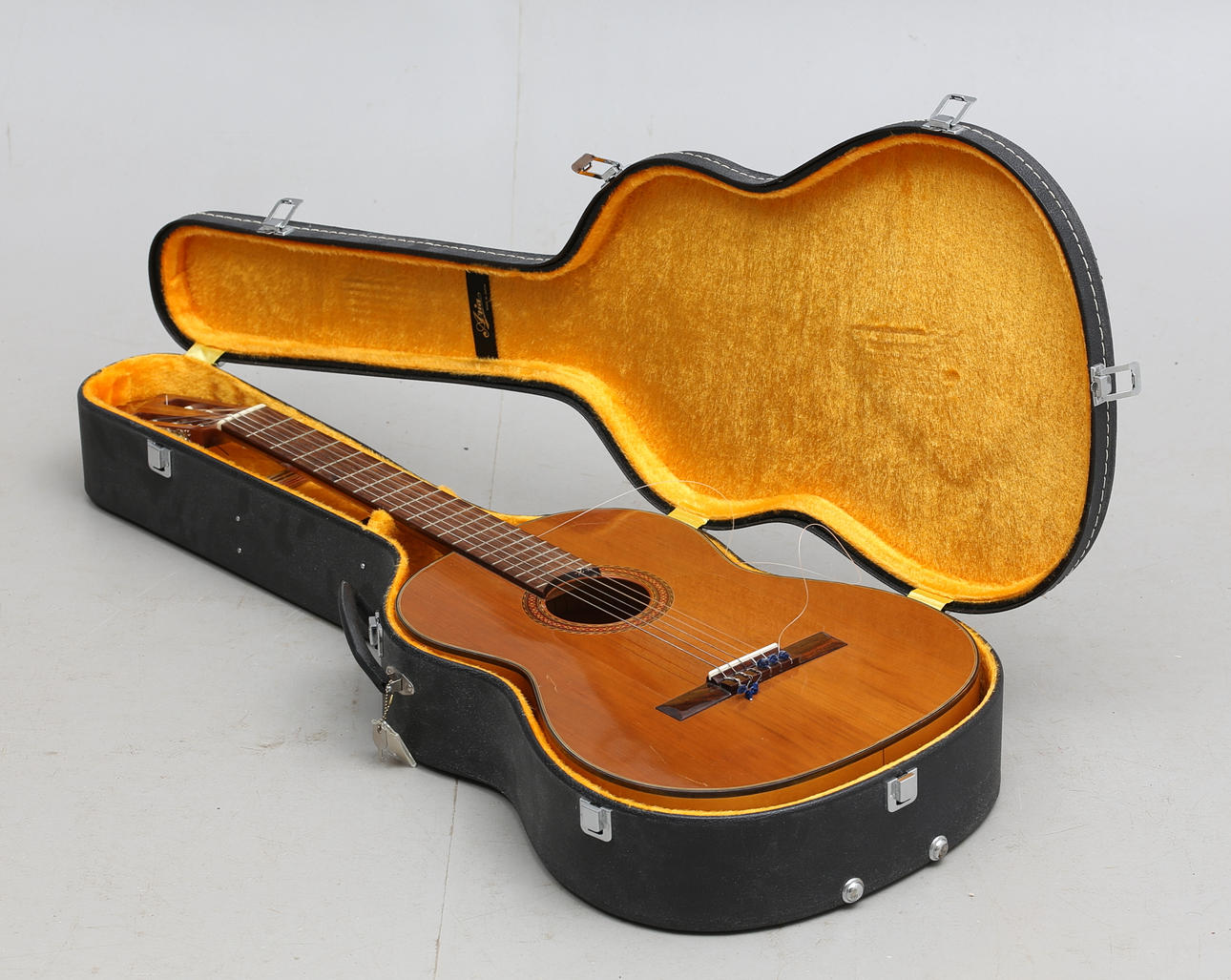 GUITAR, acoustic, Aria A541F.