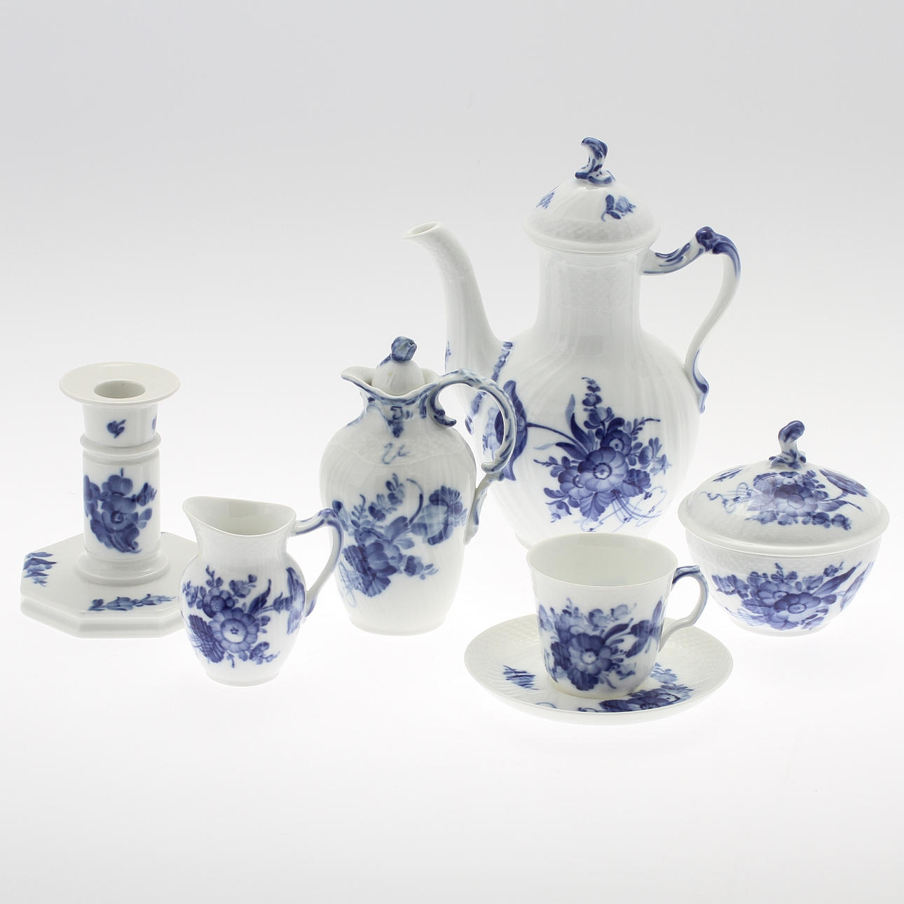 KAFFESERVIS "BLÅ BLOMST", 26 delar. Royal Copenhagen.