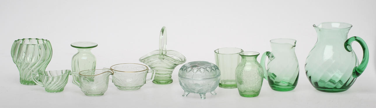 PARTI GLAS, grön glasmassa, 1900-tal.