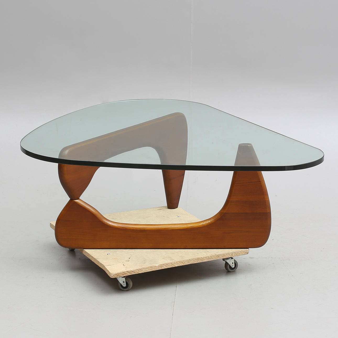 SOFFBORD, efter Isamu Noguchi, "Noguchi Table".