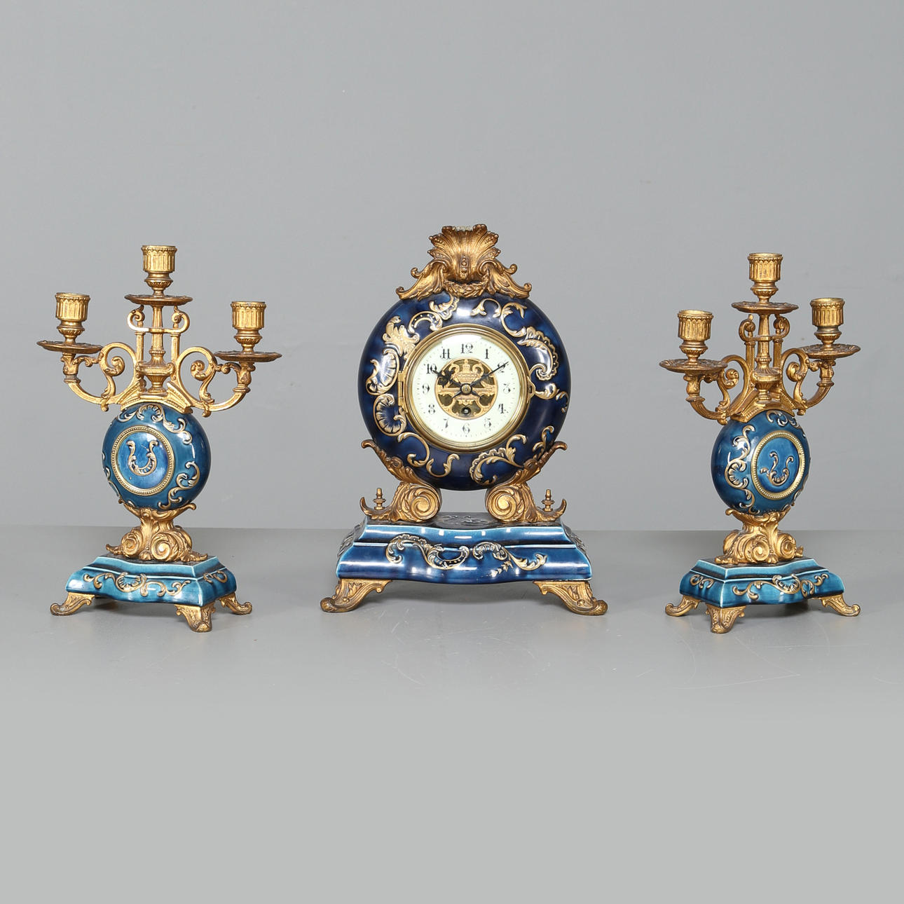 TABLE SET, 3-piece earthenware and patinated metal, Rococo style 1900s.