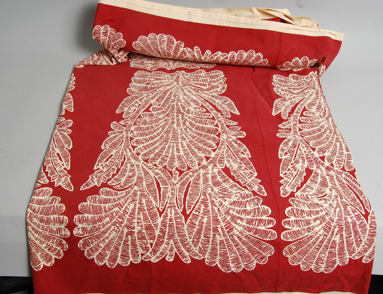 MARIMEKKO, tyg, "Maija Isola, "Raakelin uni " tryckt 1961.