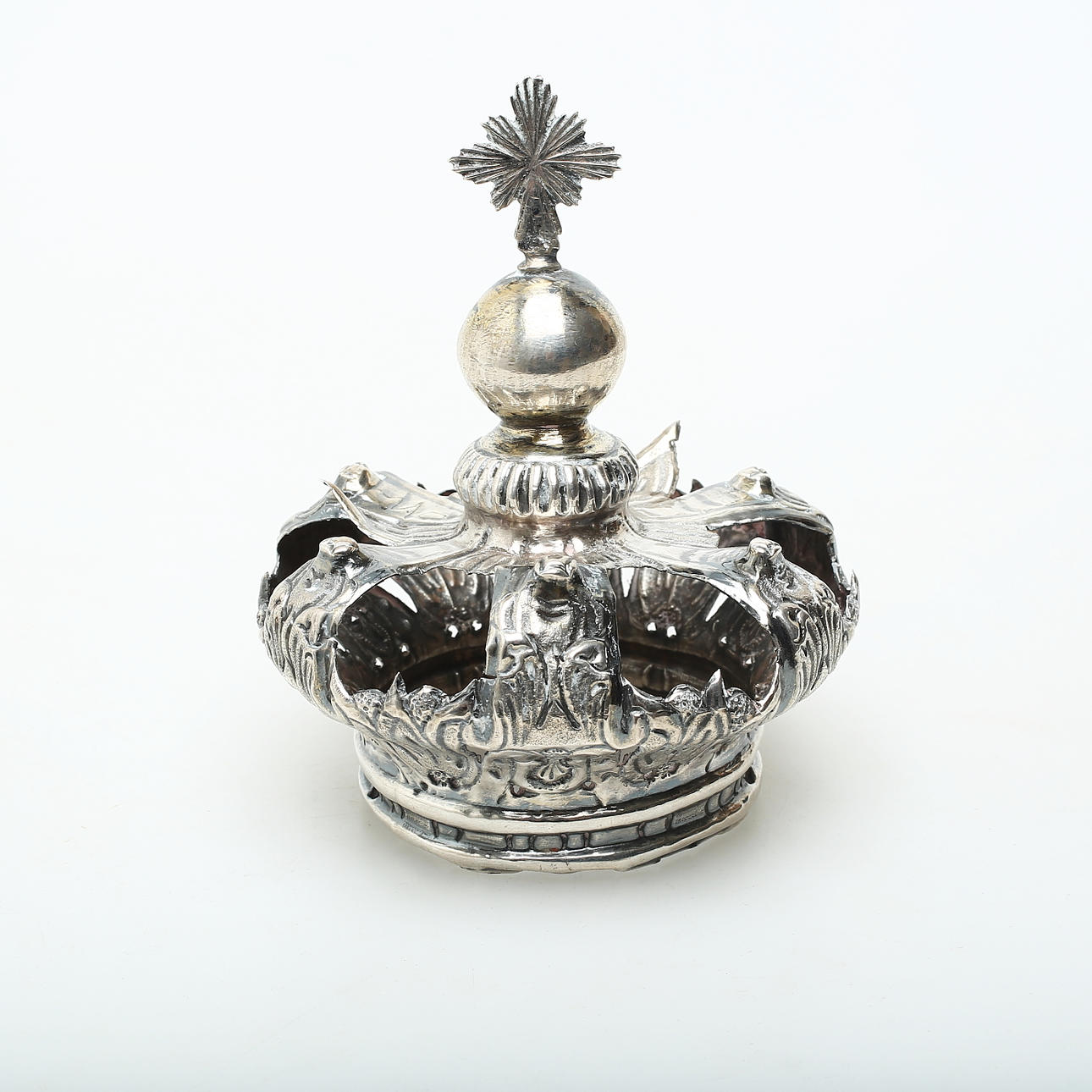 CORONA VIRGEN, plata, siglo XIX.