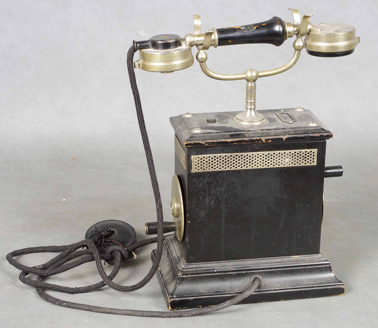 TELÉFONO ANTIGUO.