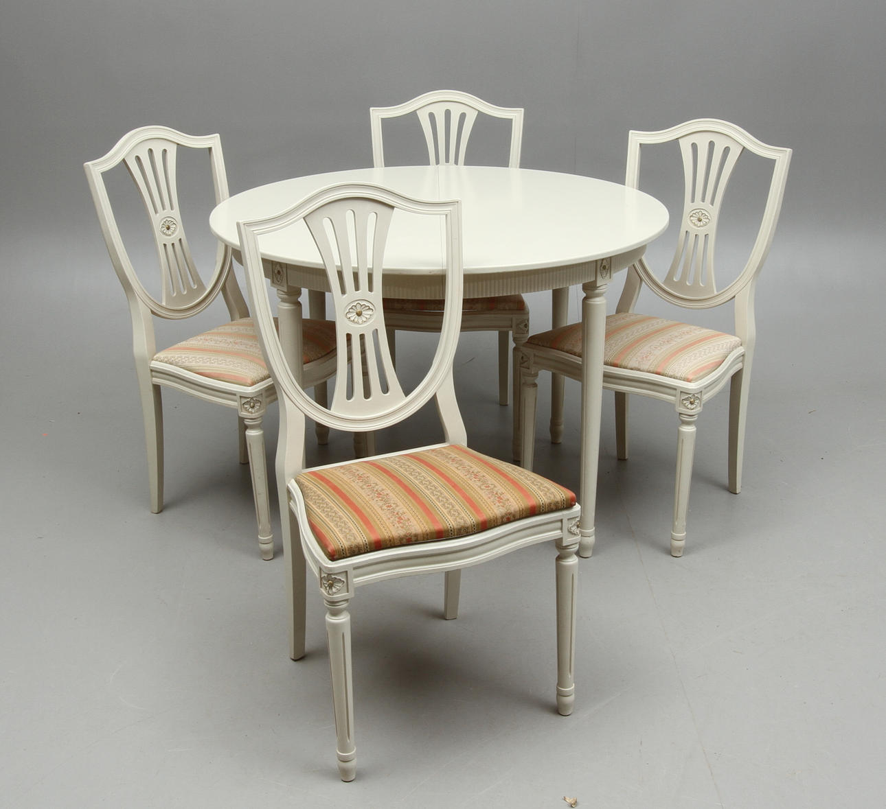 MATGRUPP, 5 delar, gustaviansk stil, 1900-talets andra hälft.