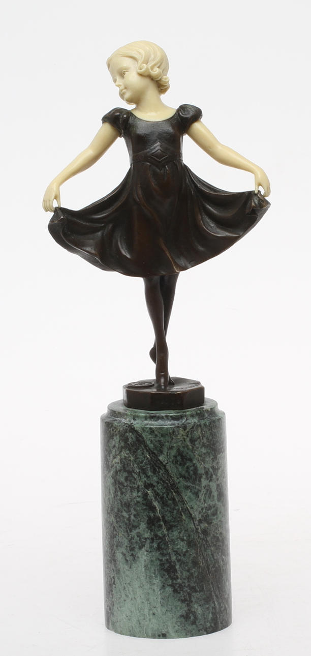 SKULPTUR, brons och konstmassa på stensockel, efter Ferdinand Preiss "Liselotte".