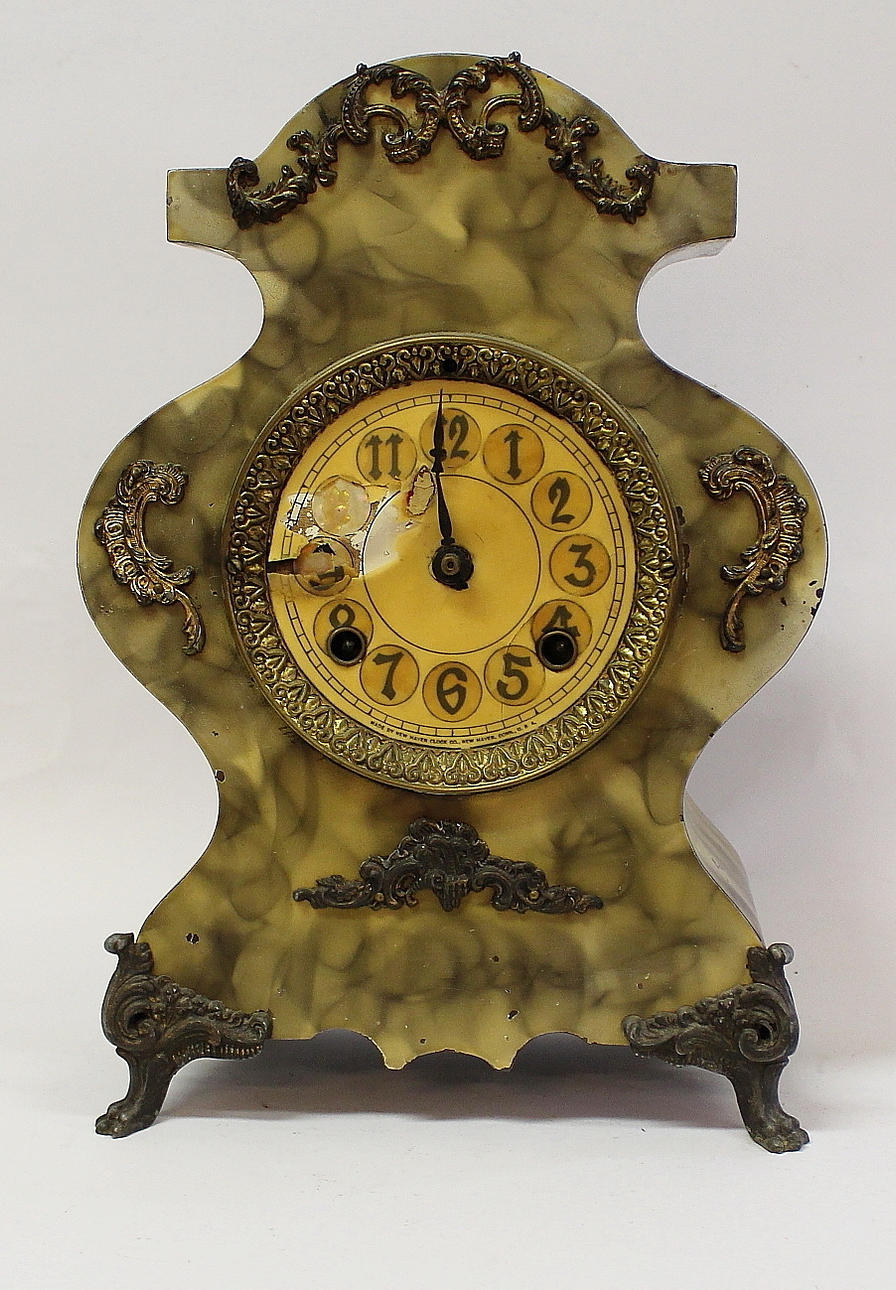 TISCHUHR, Metall, US:A.