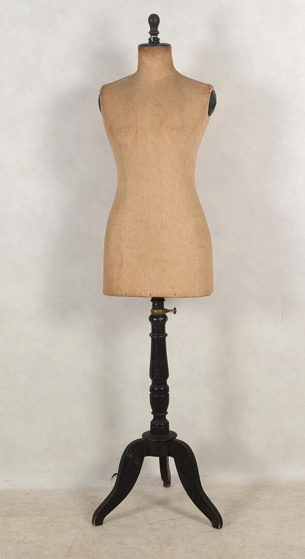 SKYLTDOCKA, 1800-tal.