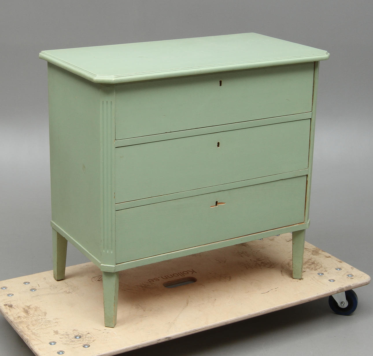 BYRÅ, gustaviansk stil, 1900-tal.