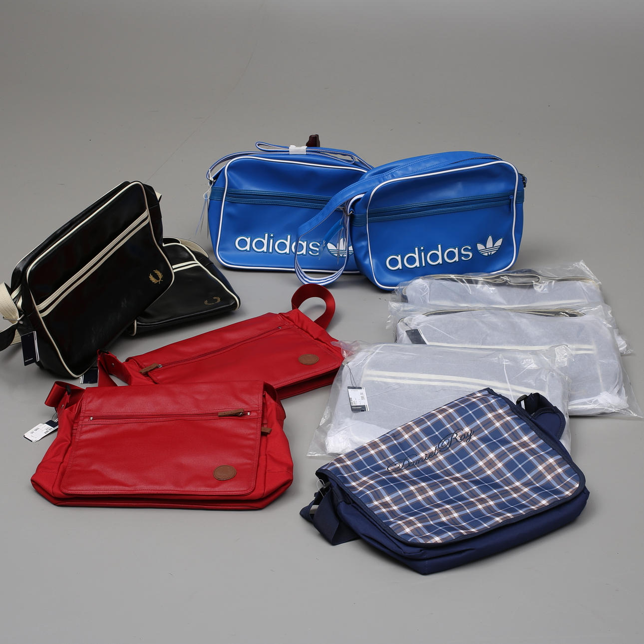 SCHULTERTASCHEN, 10 Stück, Adidas, Daniel Ray, Fred Perry etc.