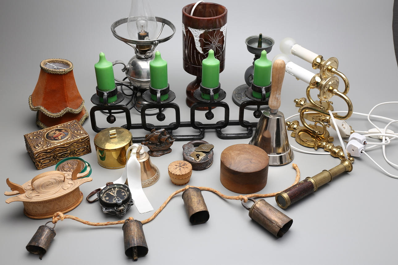 PARTI DIVERSE, 19 delar, 1900-tal, bla tubkikare.