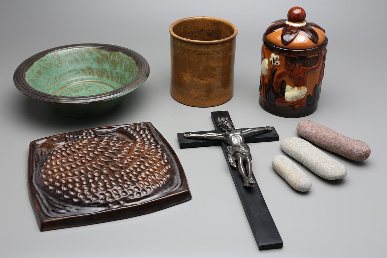 PARTI KERAMIK, 19 delar, samt 3 STENYXOR.