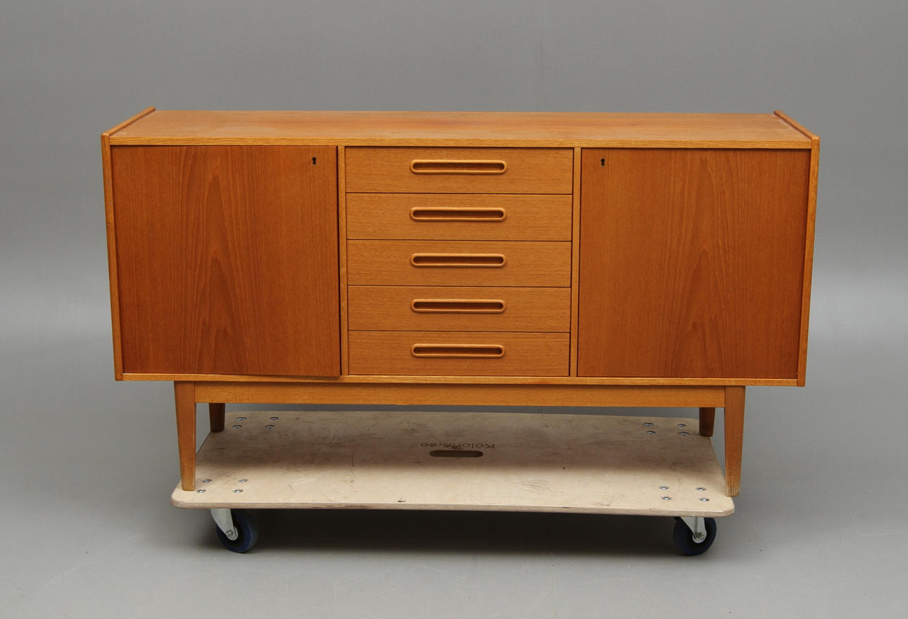 SIDEBOARD, teak, 1960-tal.