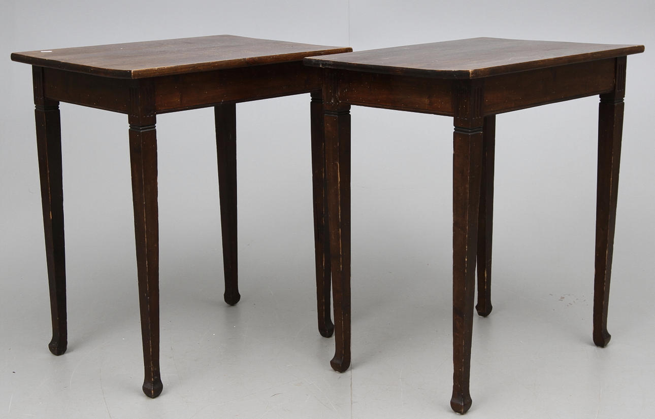 FÖNSTERBORD, ett par, björk. 1900-tal.