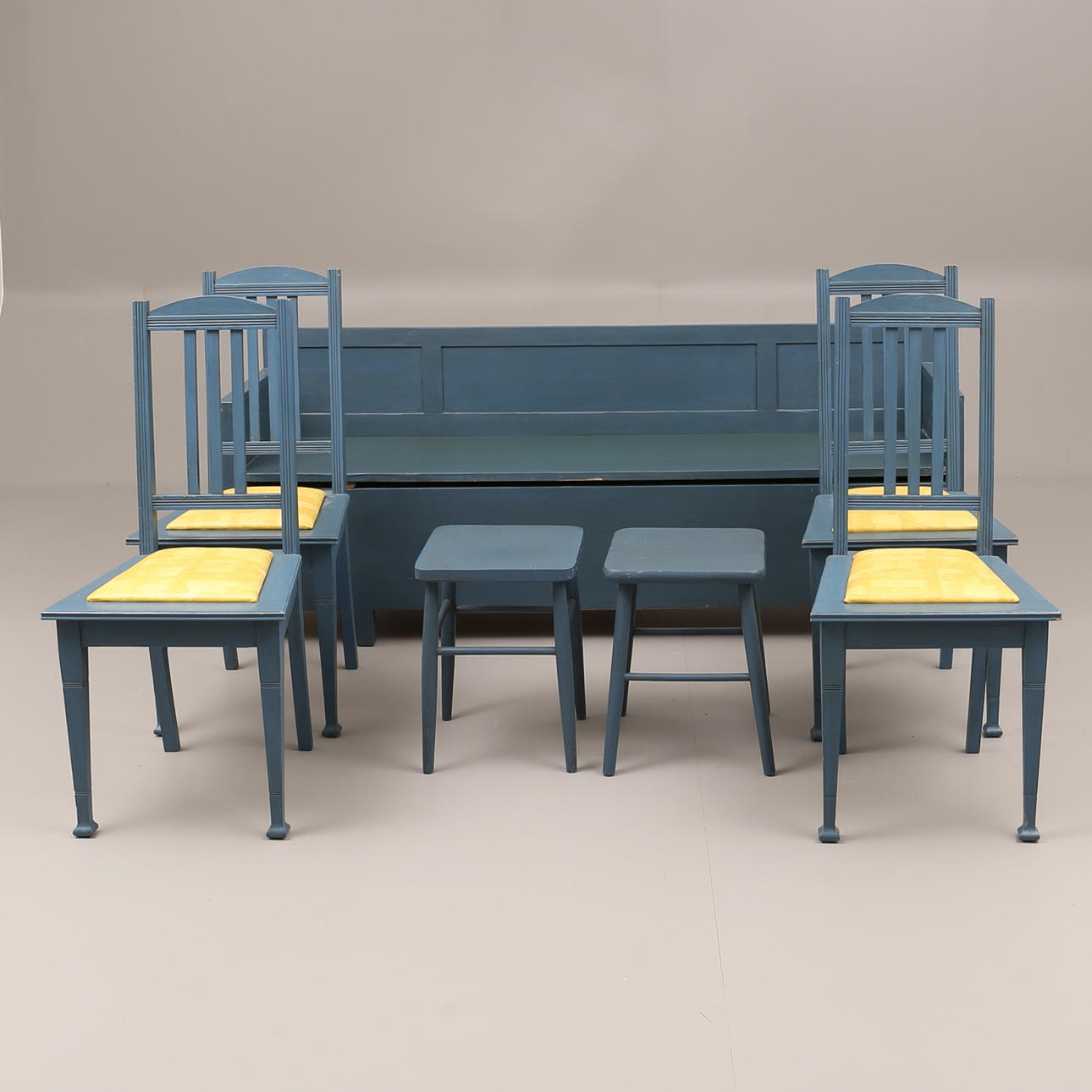 SOFA SENG. STOLE, 4 stk, Jugend. PALLER, 2 stk.