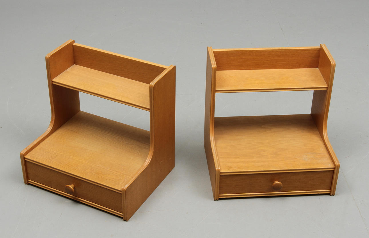 NATTDUKSBORD, för väggmontering, 1900-tal.