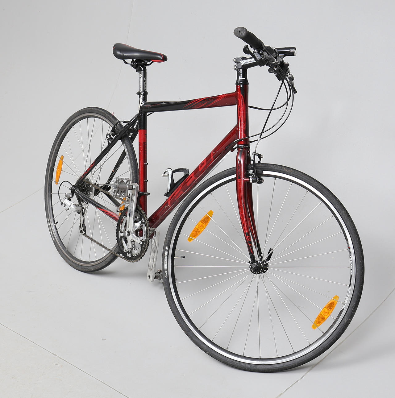 CYKEL, 28", Hybrid, Felt.