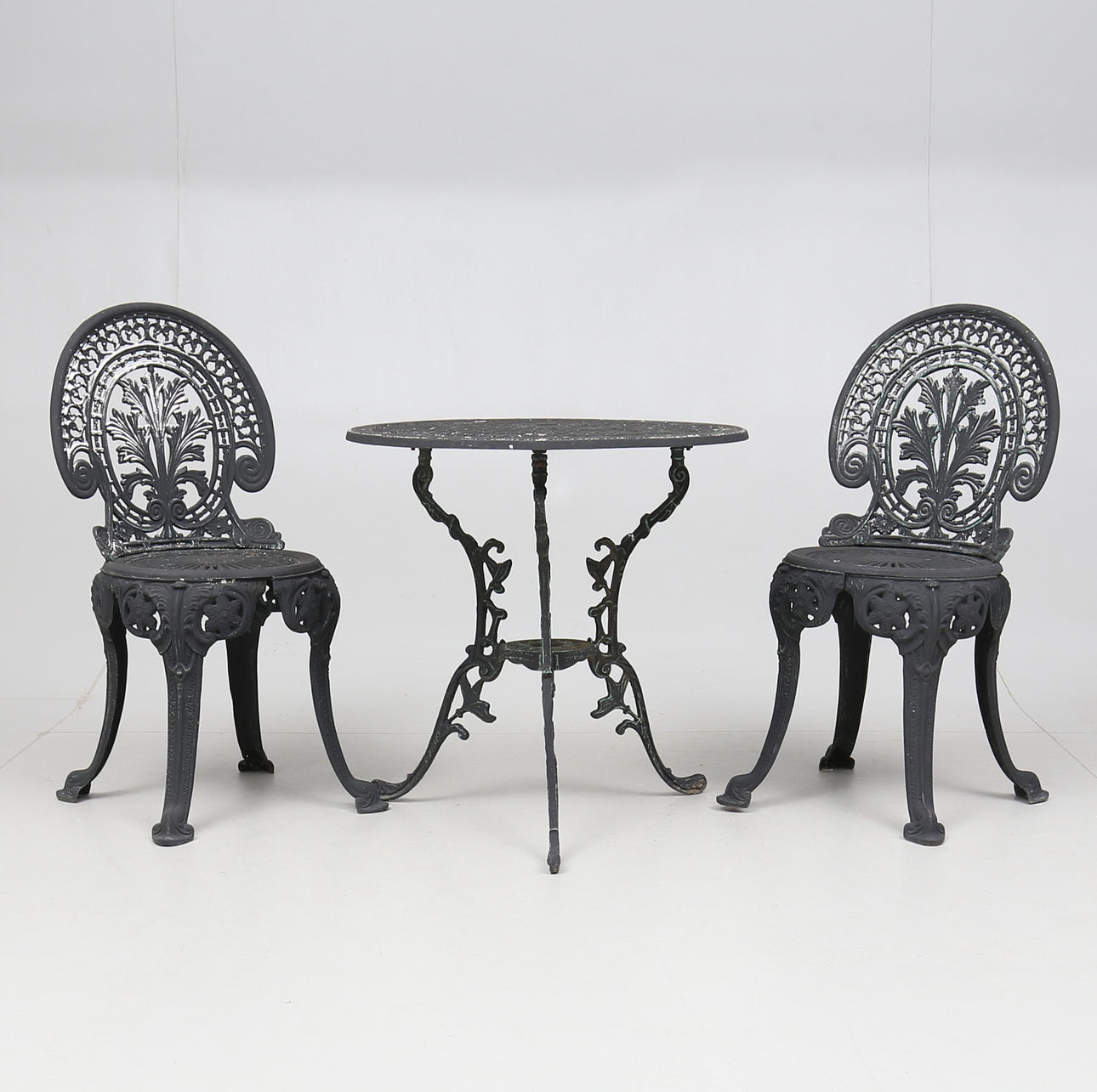 CAFÉMÖBLER, 3 delar, metall, 1900-/2000-tal.