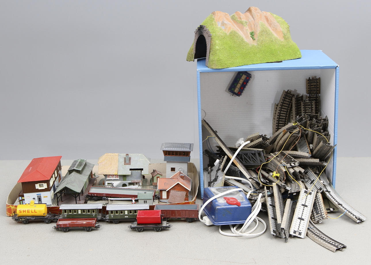 TÅGBANEDELAR, Märklin och Faller, 1900-tal.