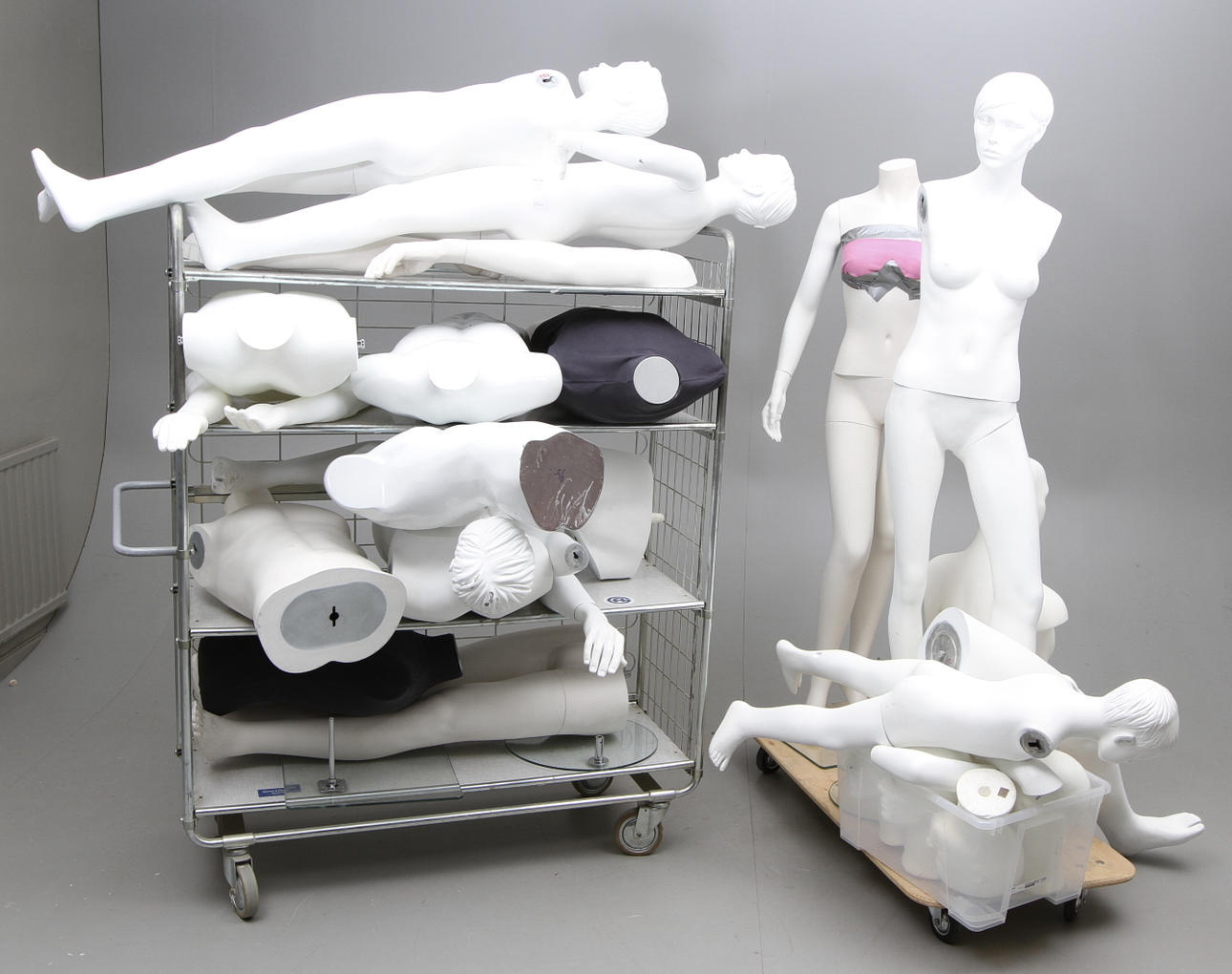 SKYLTDOCKSDELAR, Konkurs efter Uteliv Linköping.