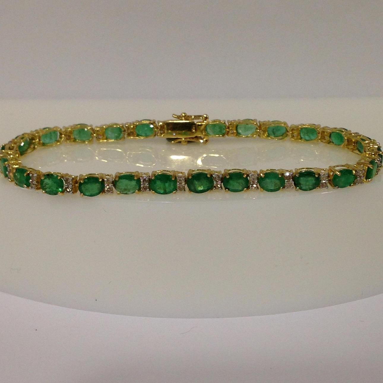 SMARAGD OCH DIAMANT ARMBAND.