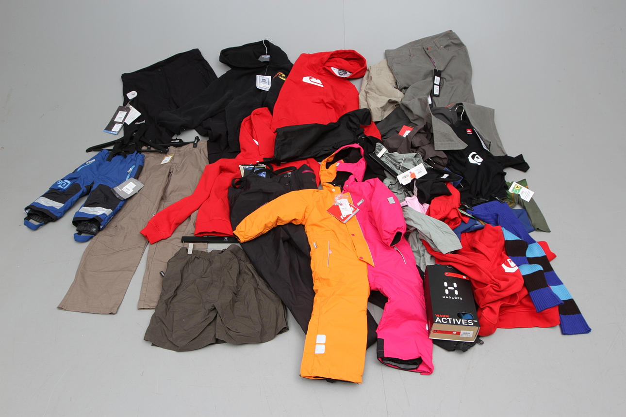 KLÄDER, ca 29 delar, Konkurs efter Uteliv Linköping.