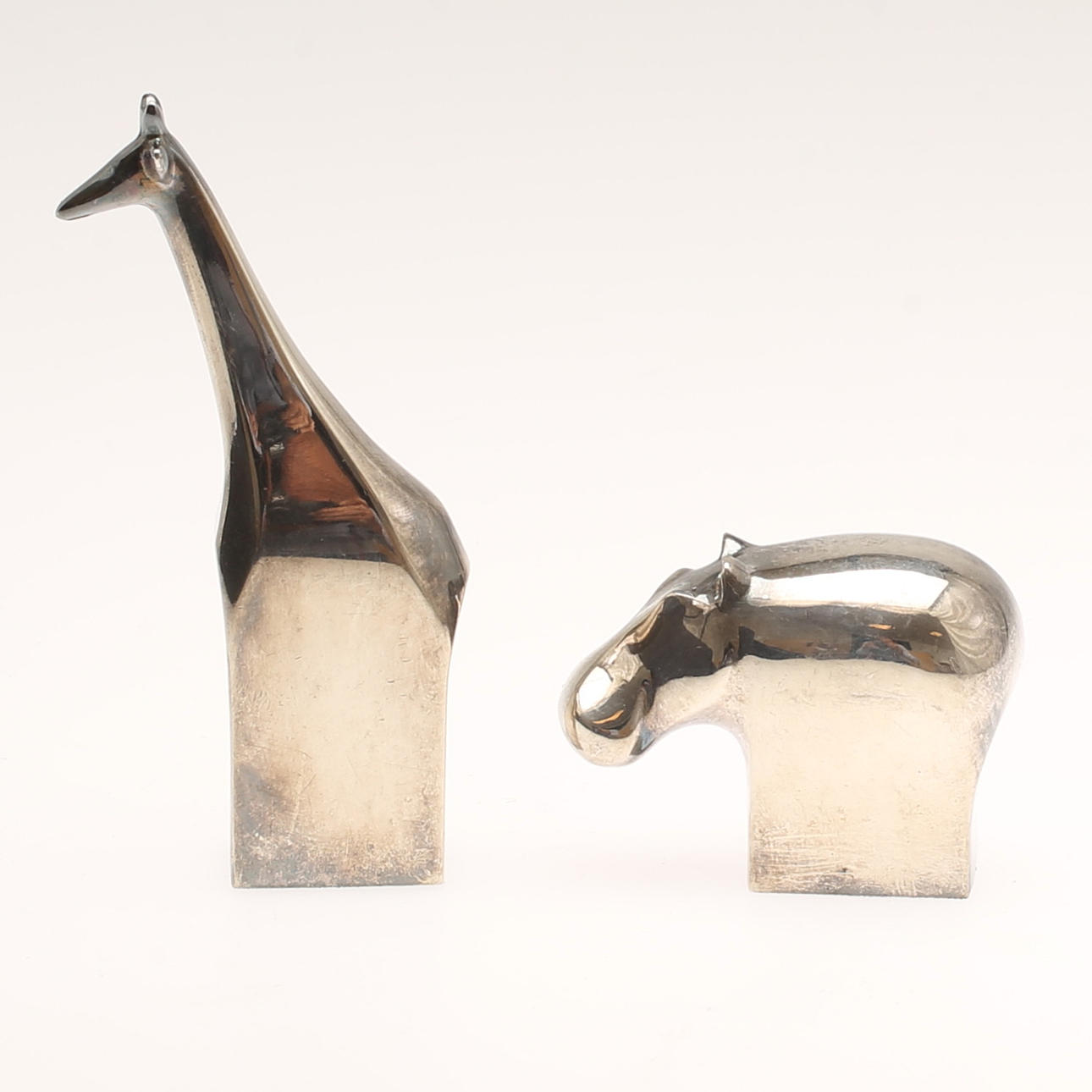 GUNNAR CYRÉN. Figuriner, 2 stycken, silverplate.