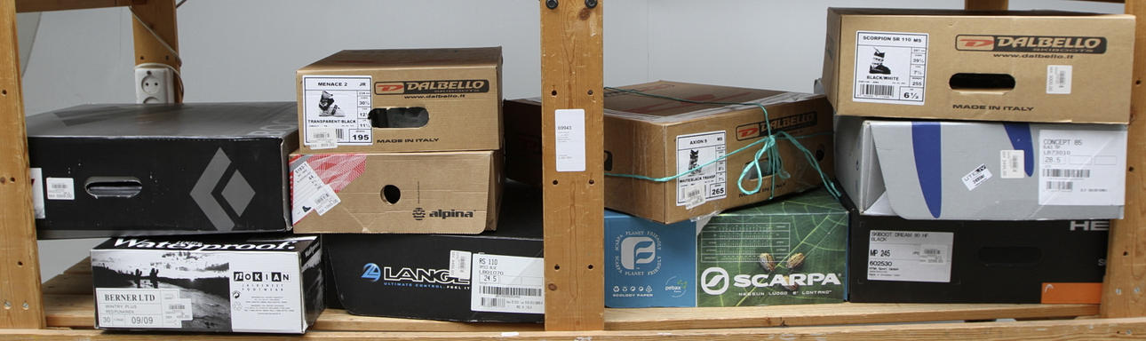 NYA PJÄXOR, 11 par, bland annat Lange, Black Diamond och Head.