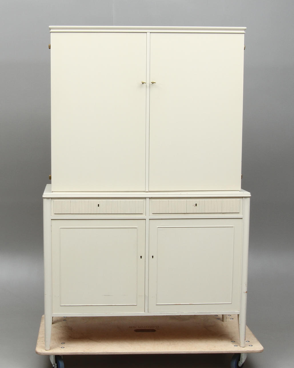 MATSALSSKÅP, bemålad, 1900-tal.