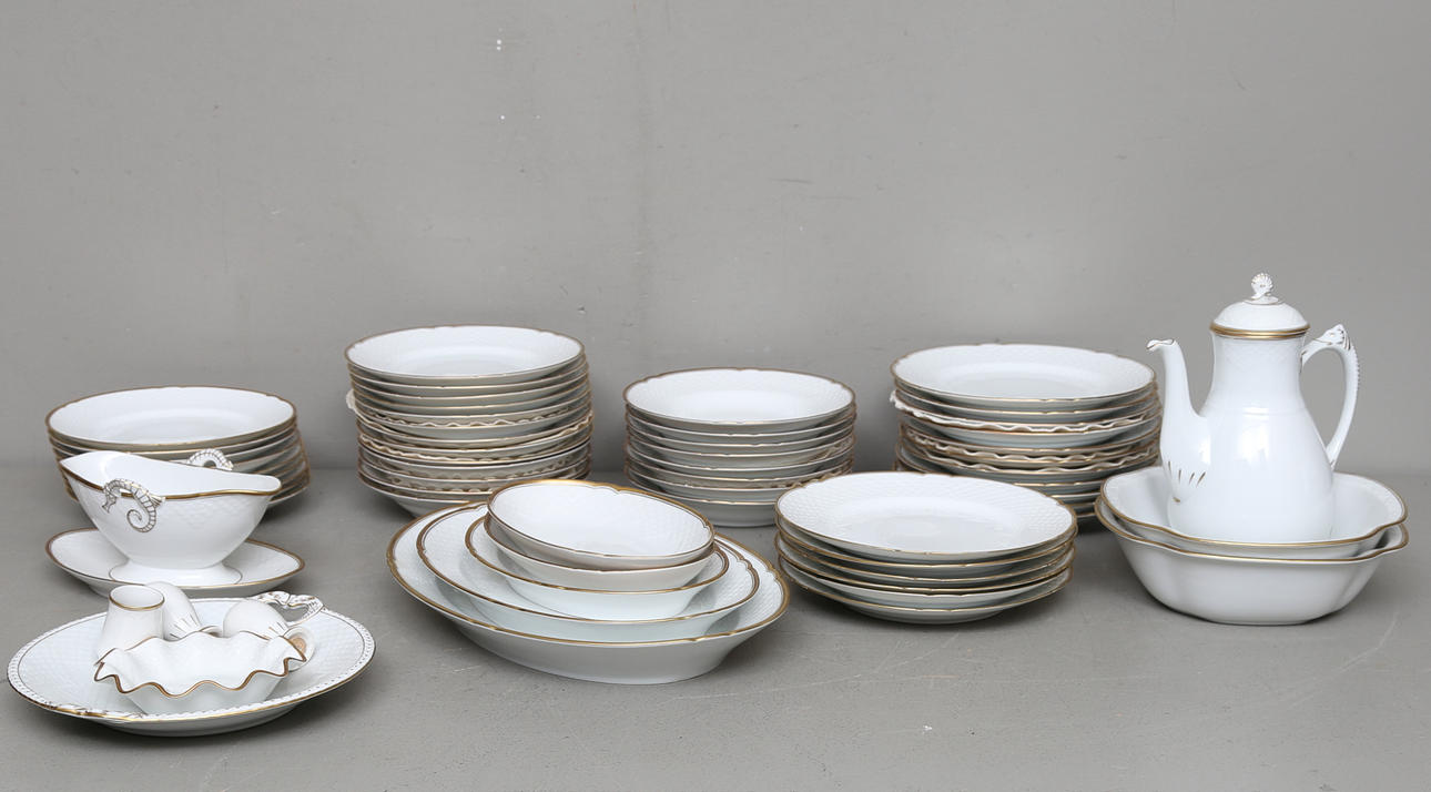SERVISDELAR, 61 delar, porslin, "Elegance", Bing & Gröndahl, Danmark.