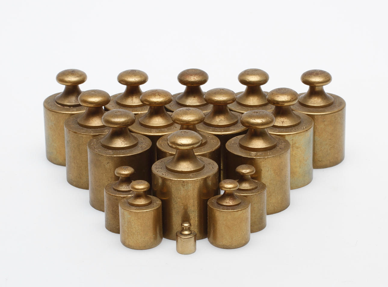 VIKTER, 18 st, mässing, Skultuna bruk, 1800-tal.