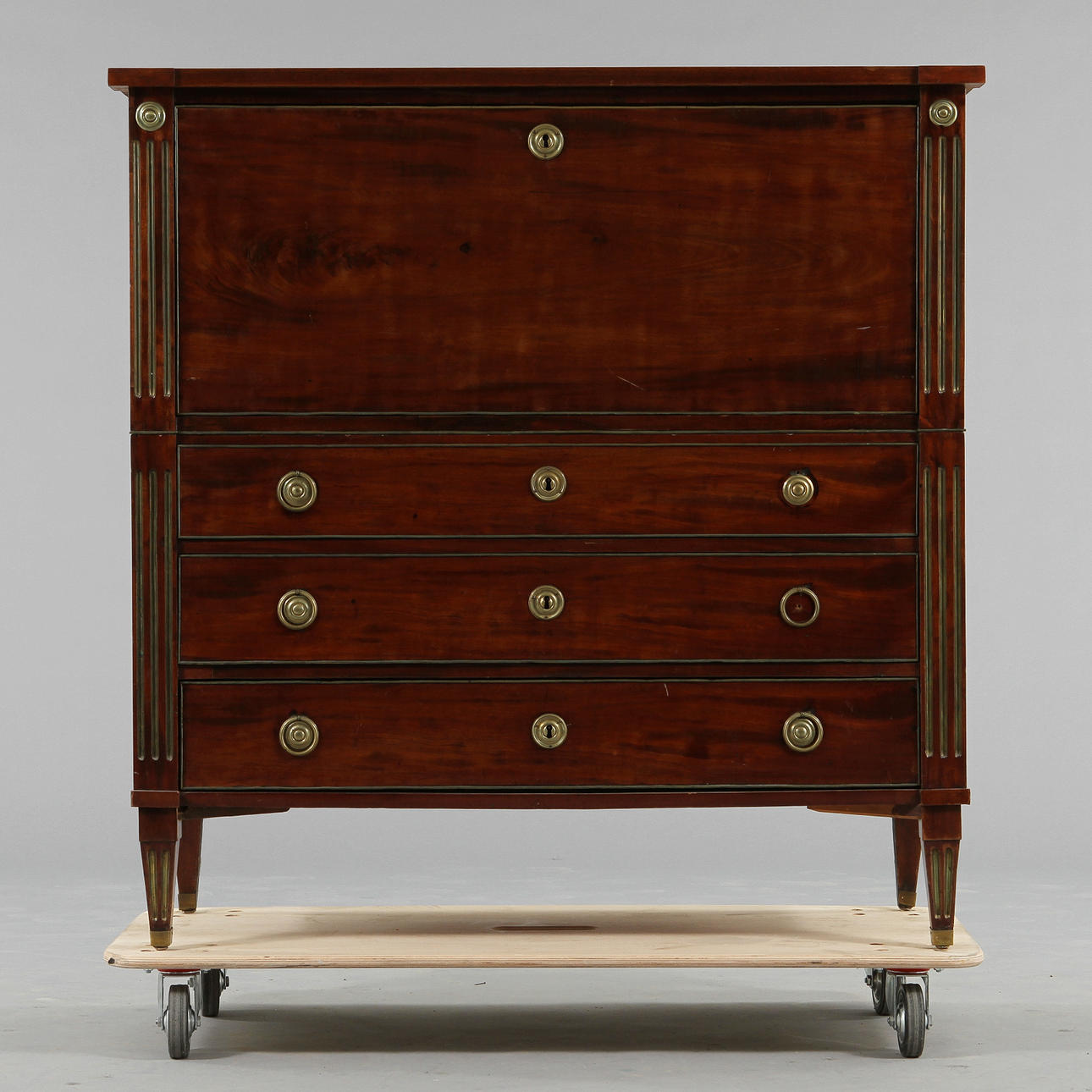 CHIFFONIER, sengustaviansk, 1800-tal.