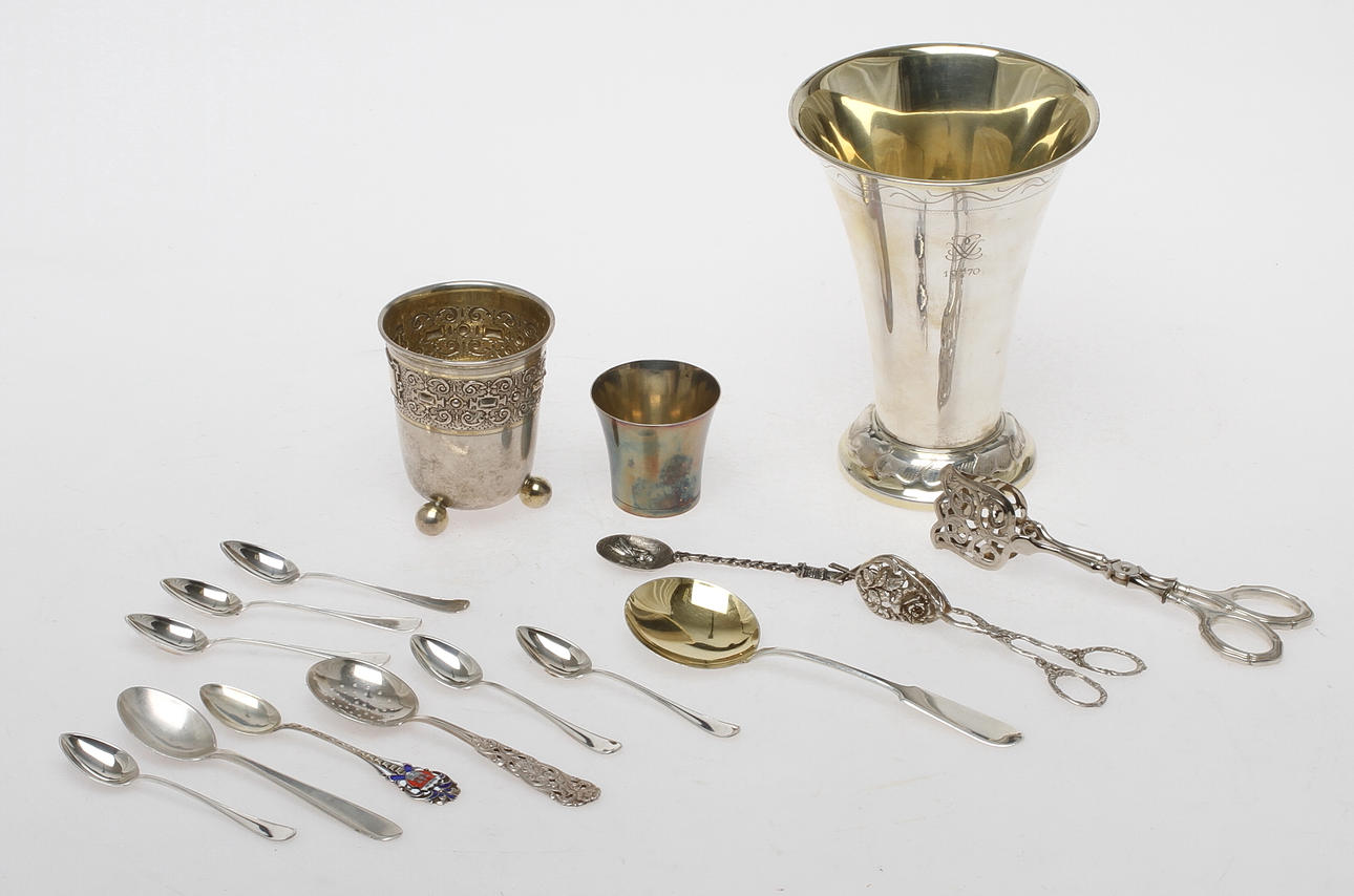 PARTI SILVER, mestadels 1900-tal. Tot vikt ca 588 gram.
