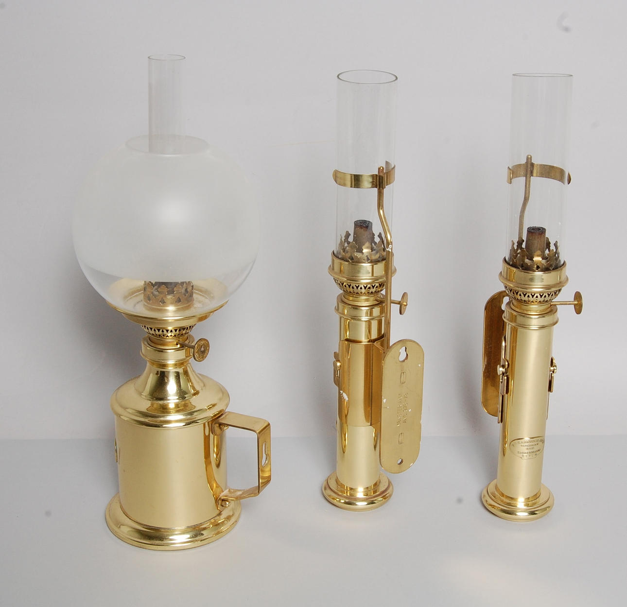 SKEPPSLAMPOR, 3 delar, C.J. Harnisch, Köpenhamn.