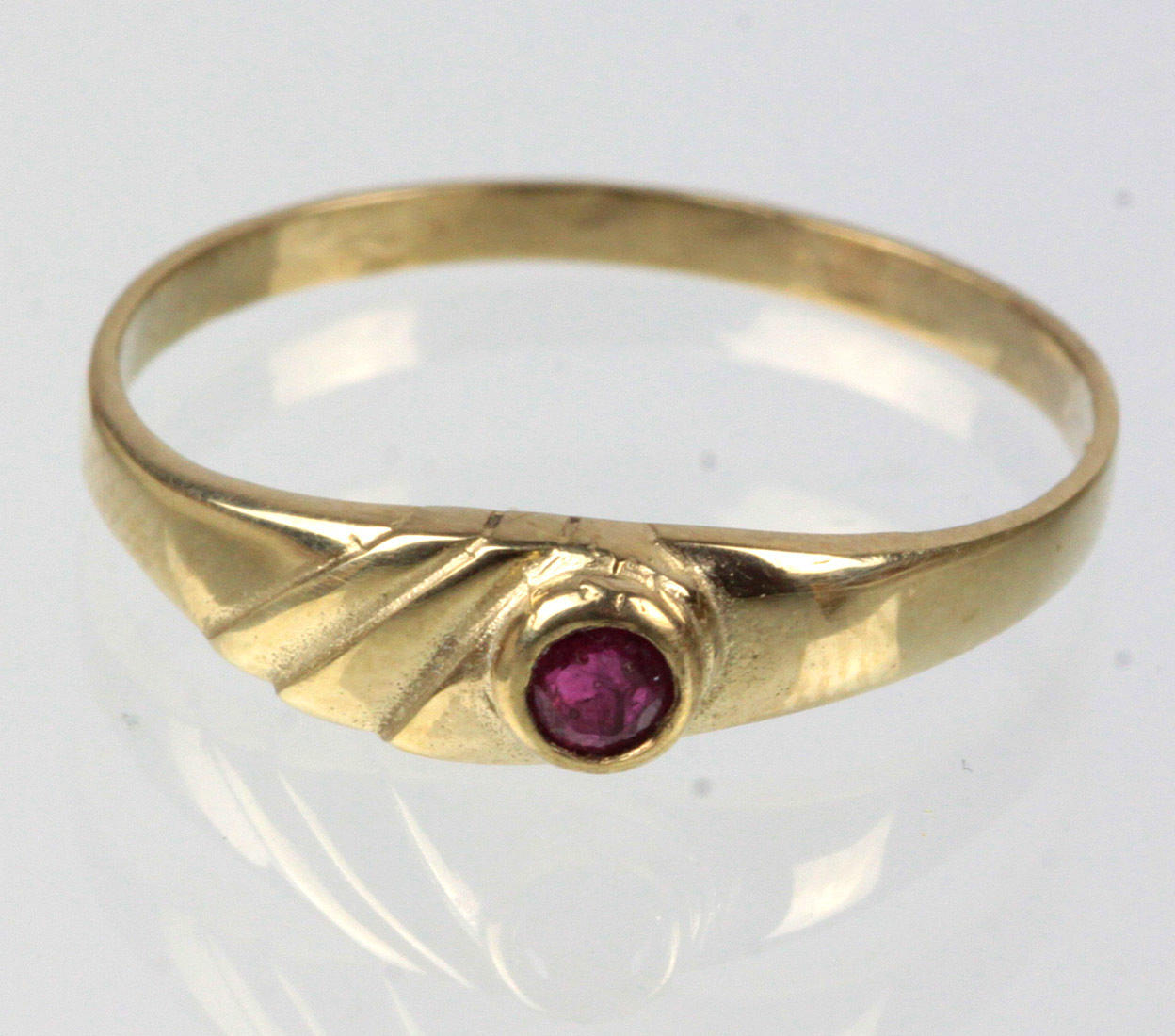 RUBINRING, GOLD 333.