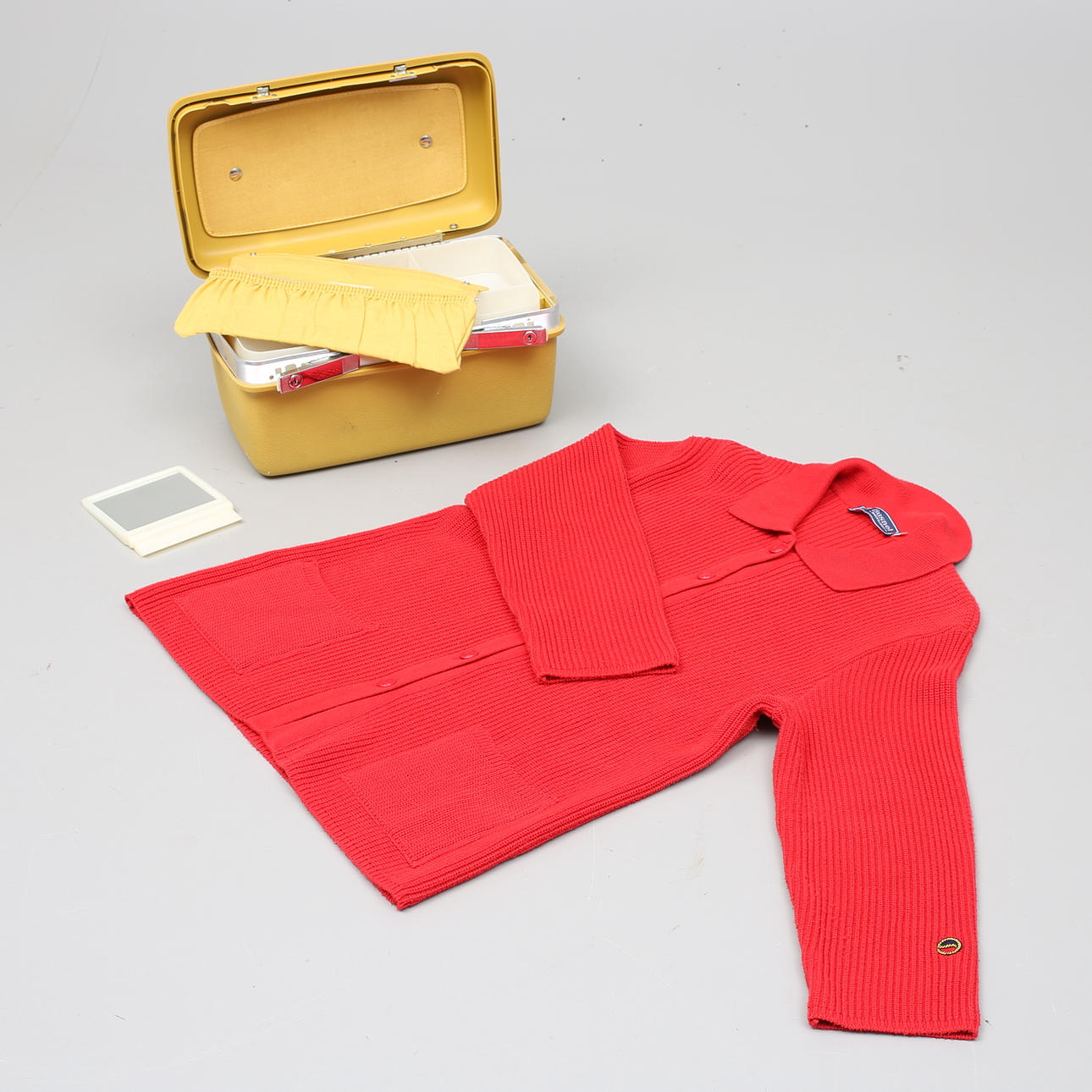 BEAUTYBOX, Samsonite og CARDIGAN, Busnel.