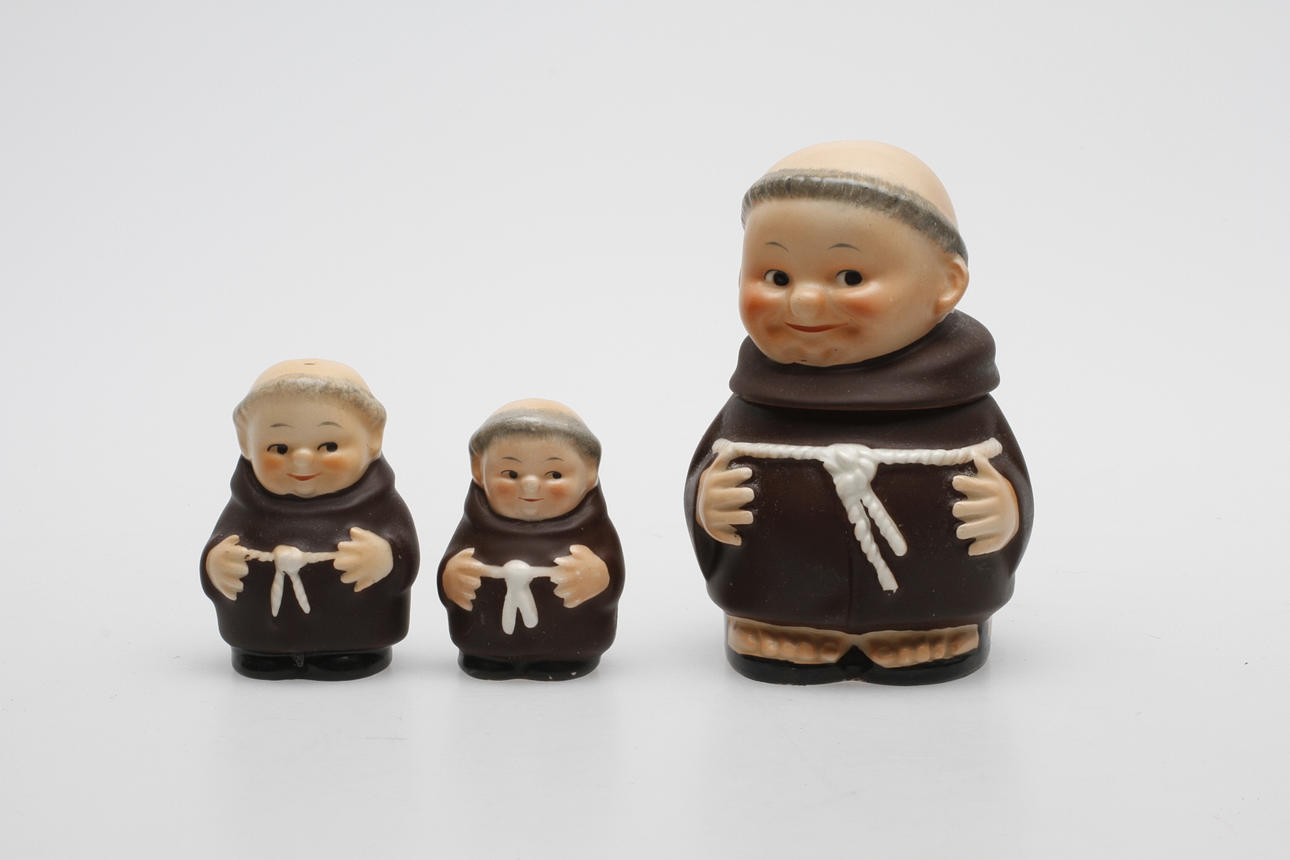 SALT- och PEPPARKAR samt SOCKERSKÅL, porslin, Goebel, Tyskland.