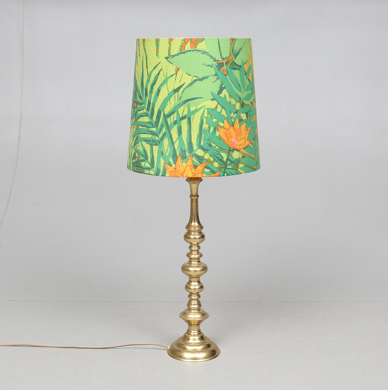 BORDSLAMPA, mässing, 1900-talets andra hälft.