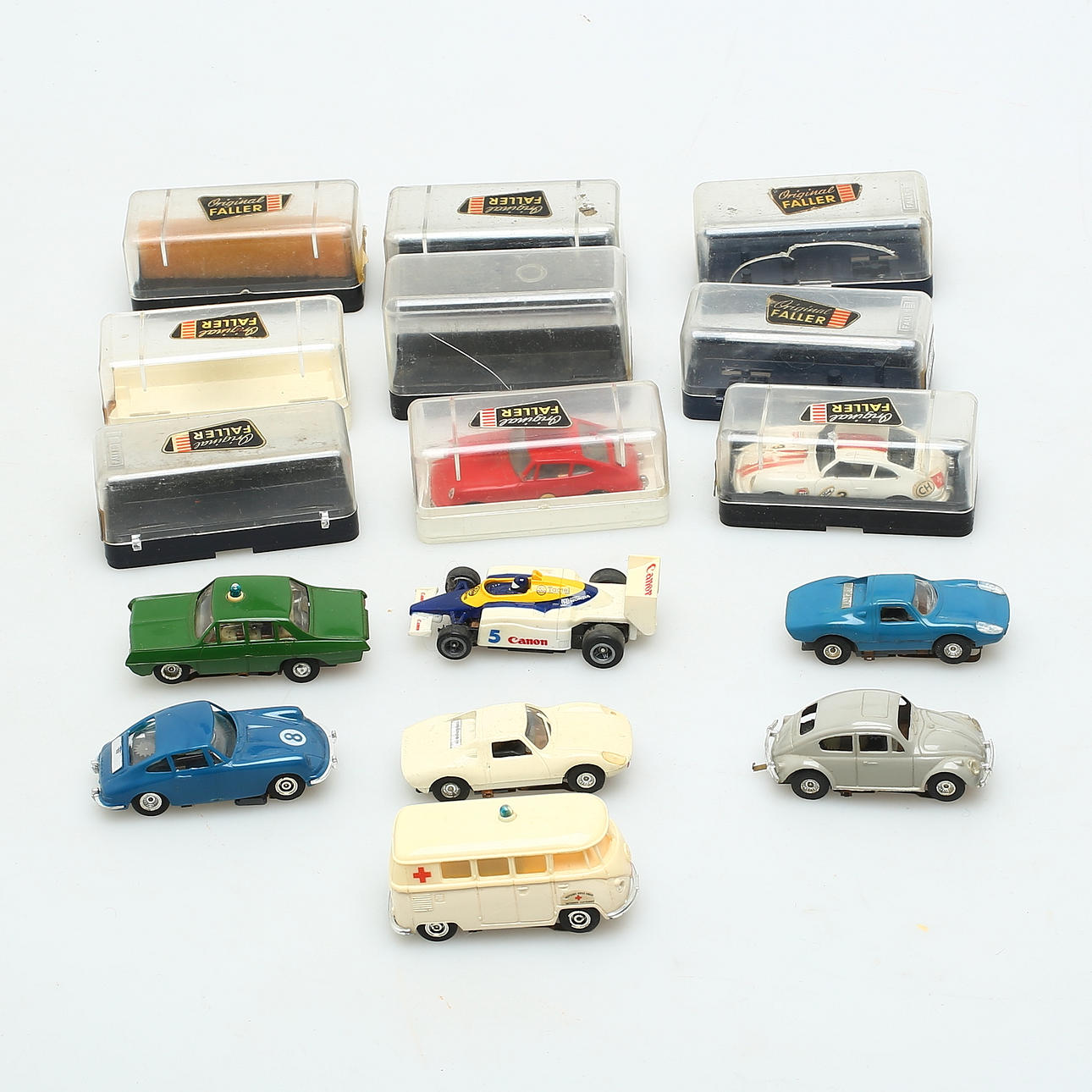 FALLER bilbana, 9 bilar och 9 originallådor.