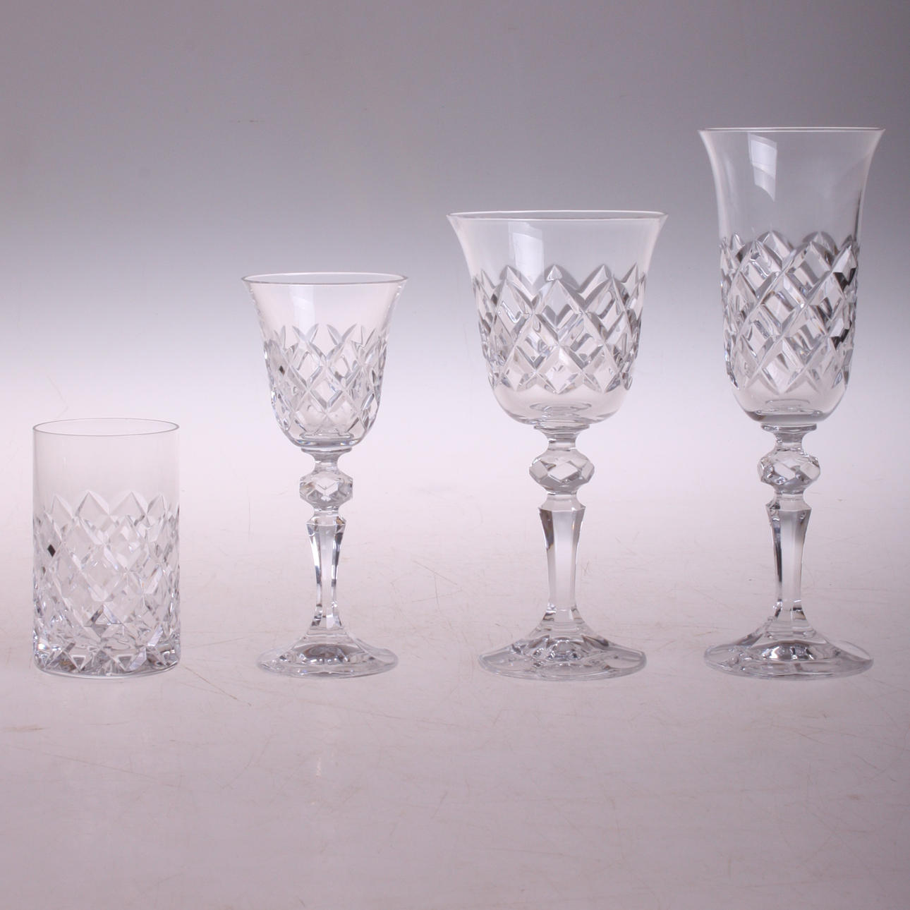 KRISTALLGLAS, 48 delar, Bohemia.