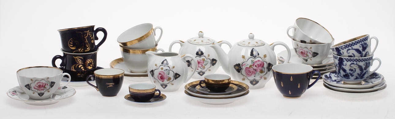 SERVISDELAR, porslin, olika modeller, mestadels Lomonosov USSR.